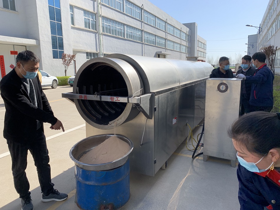 福建客戶來廠實地考察并現場試機流水線炒貨設備炒沙子 福建客戶來廠實地考察并現場試機流水線炒貨設備炒沙子